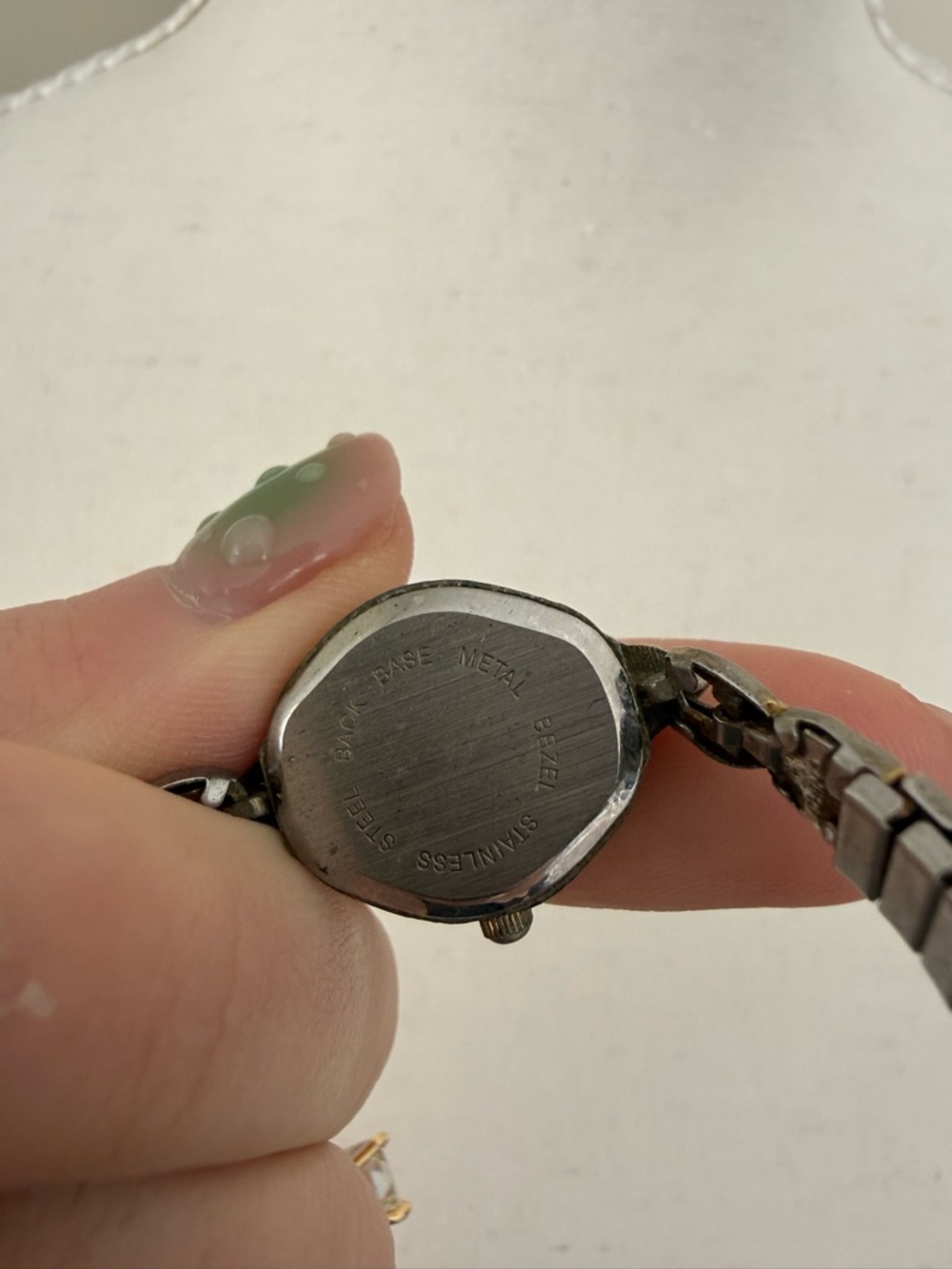Vintage Collezio Women's Yellow Dial Bracelet Watch silver and gold accents - Picture 3 of 3